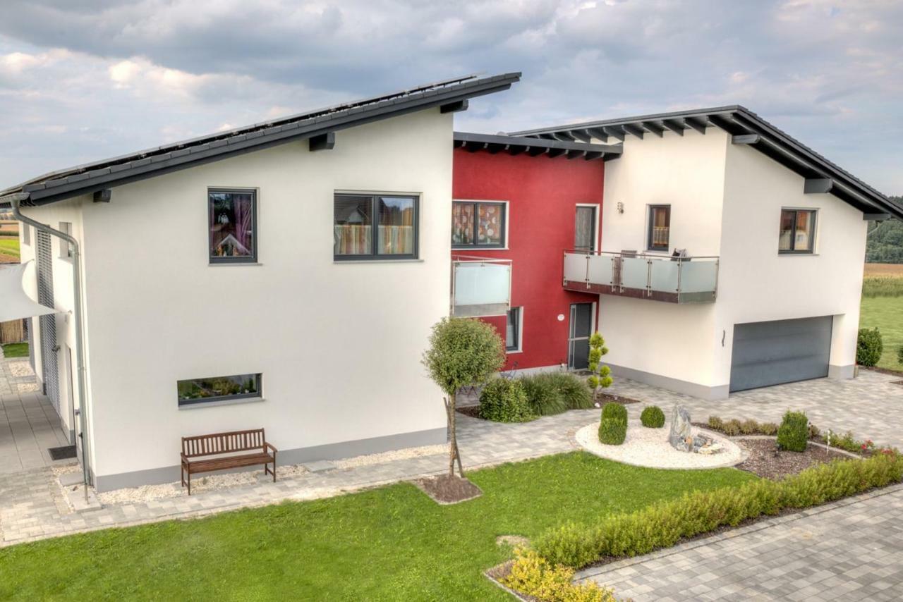 Haus Lindenfeld Apartment Ruhstorf an der Rott Екстериор снимка