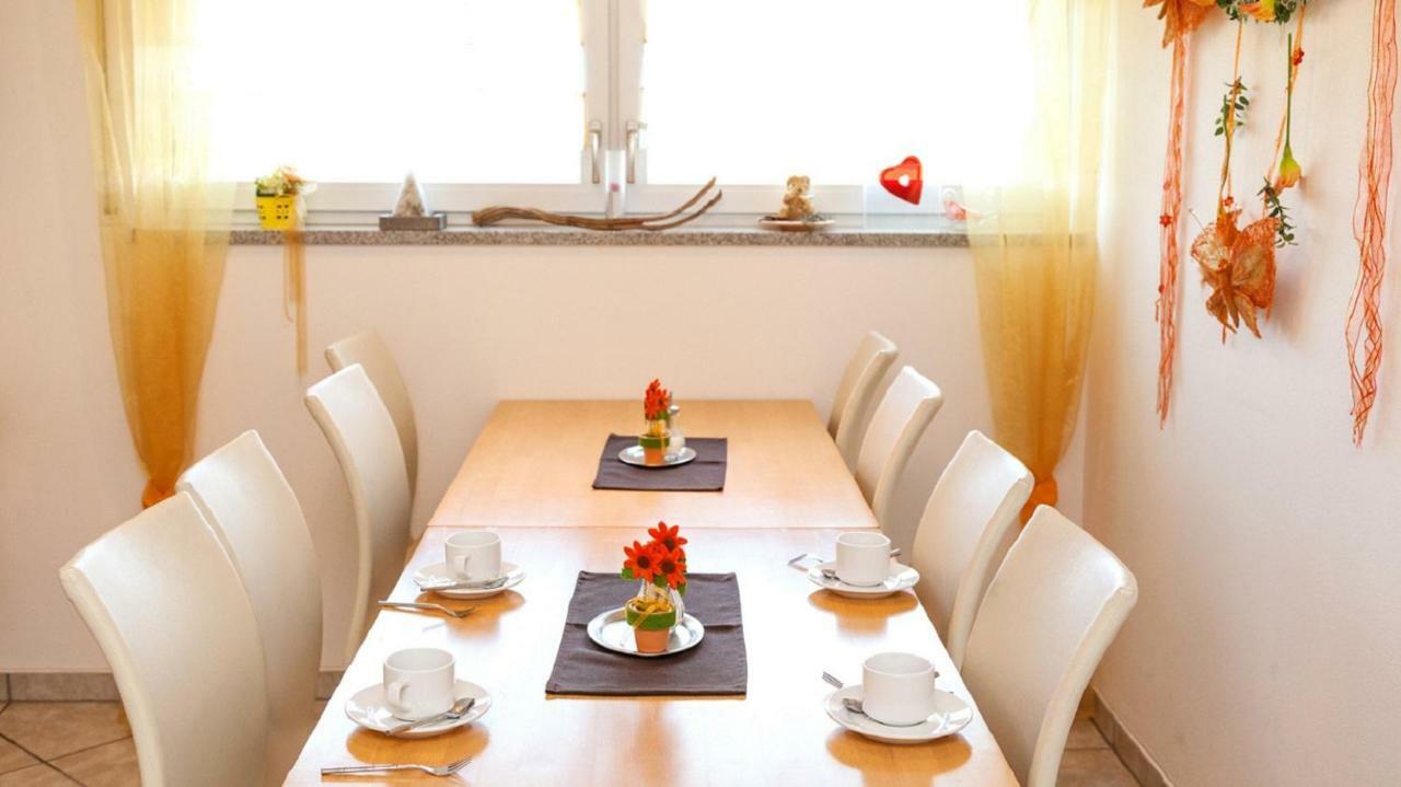 Haus Lindenfeld Apartment Ruhstorf an der Rott Екстериор снимка