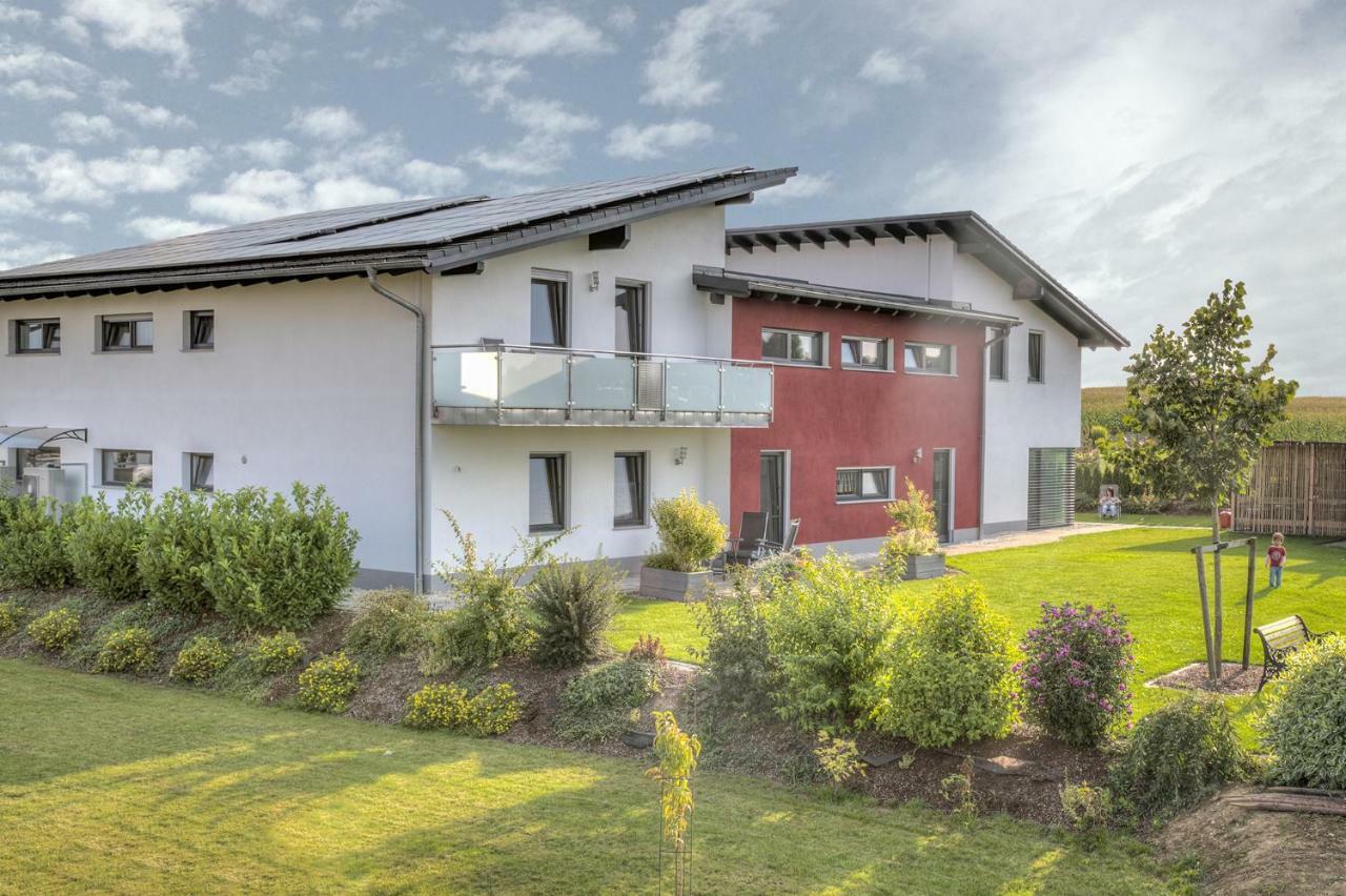 Haus Lindenfeld Apartment Ruhstorf an der Rott Екстериор снимка