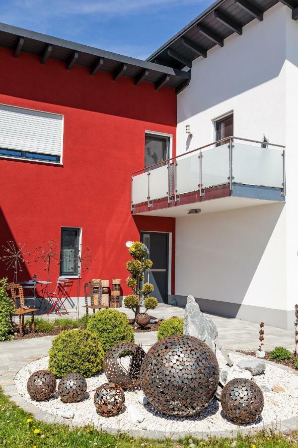 Haus Lindenfeld Apartment Ruhstorf an der Rott Екстериор снимка