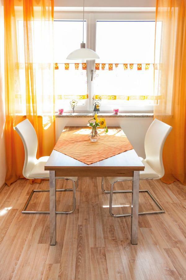 Haus Lindenfeld Apartment Ruhstorf an der Rott Екстериор снимка